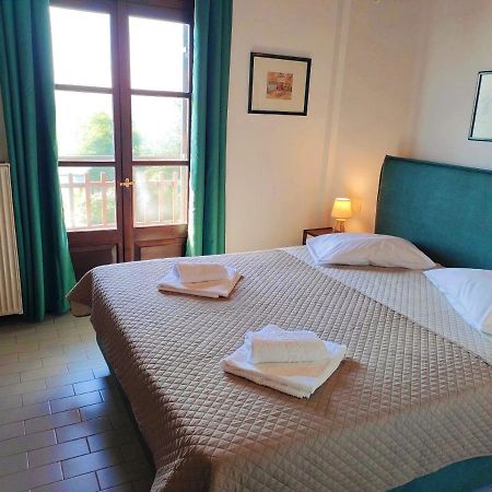 Hotel Vrionis Áyios Dhimítrios エクステリア 写真
