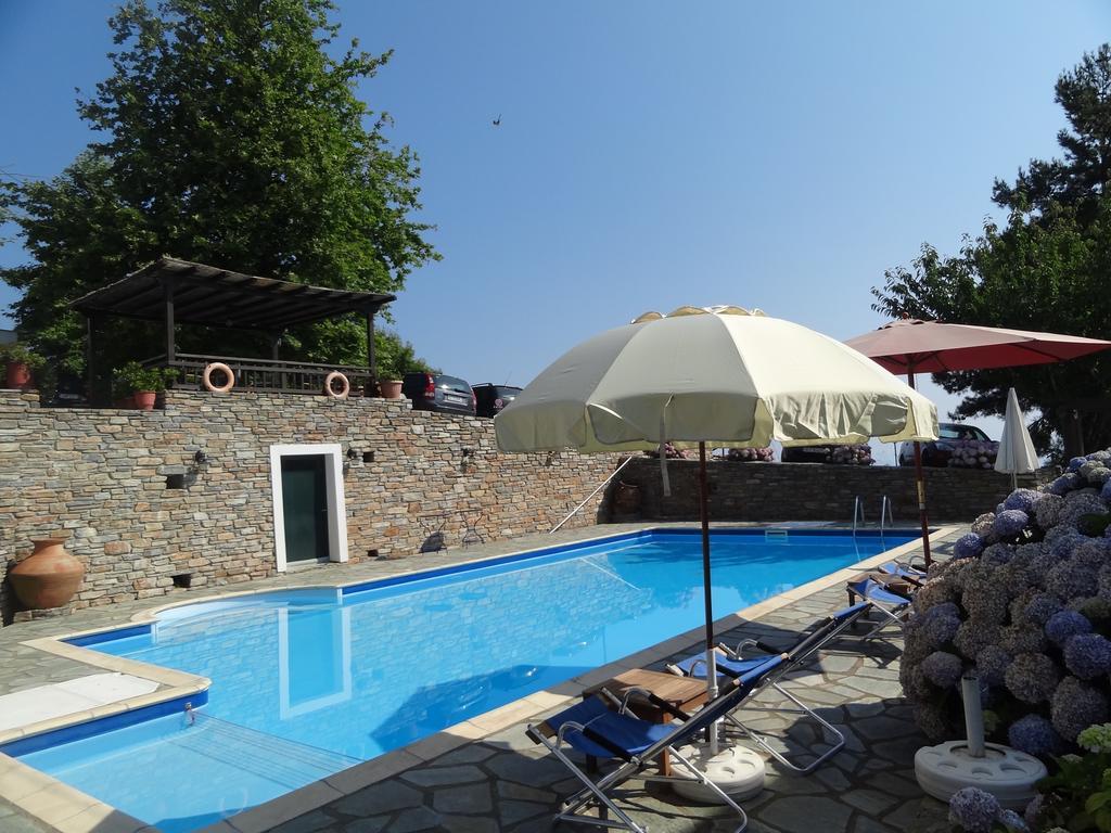 Hotel Vrionis Áyios Dhimítrios エクステリア 写真