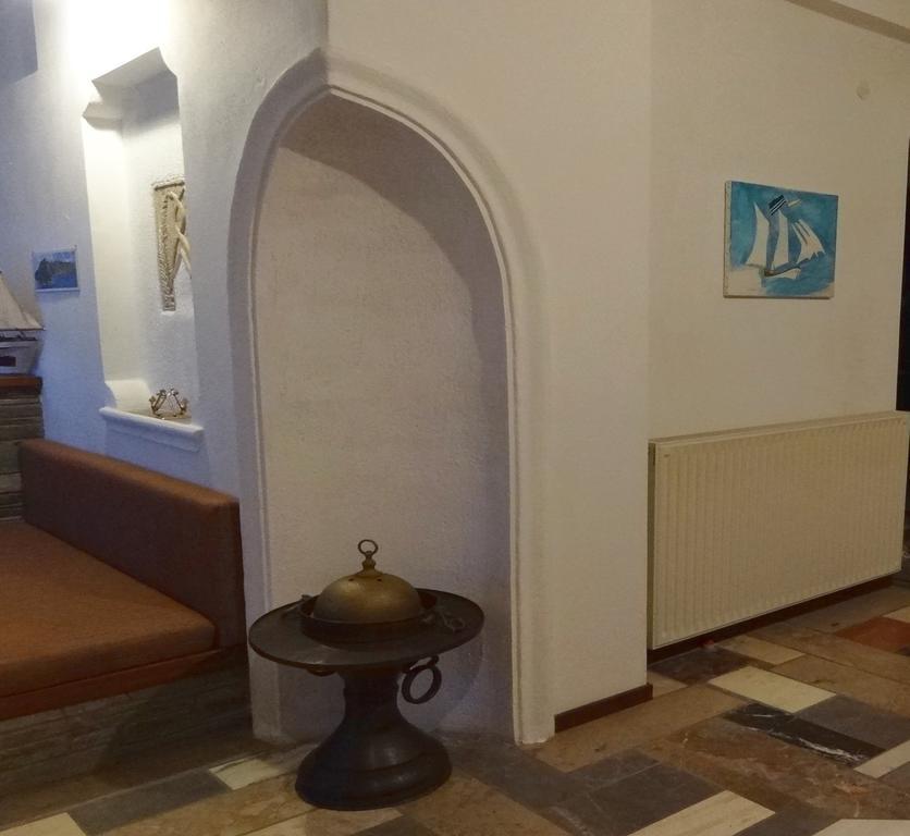 Hotel Vrionis Áyios Dhimítrios エクステリア 写真