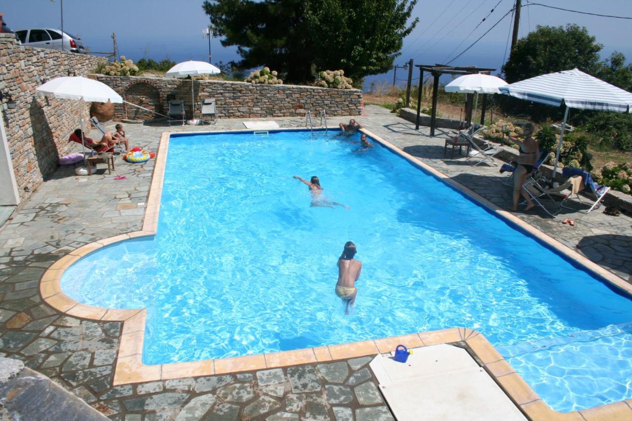 Hotel Vrionis Áyios Dhimítrios エクステリア 写真