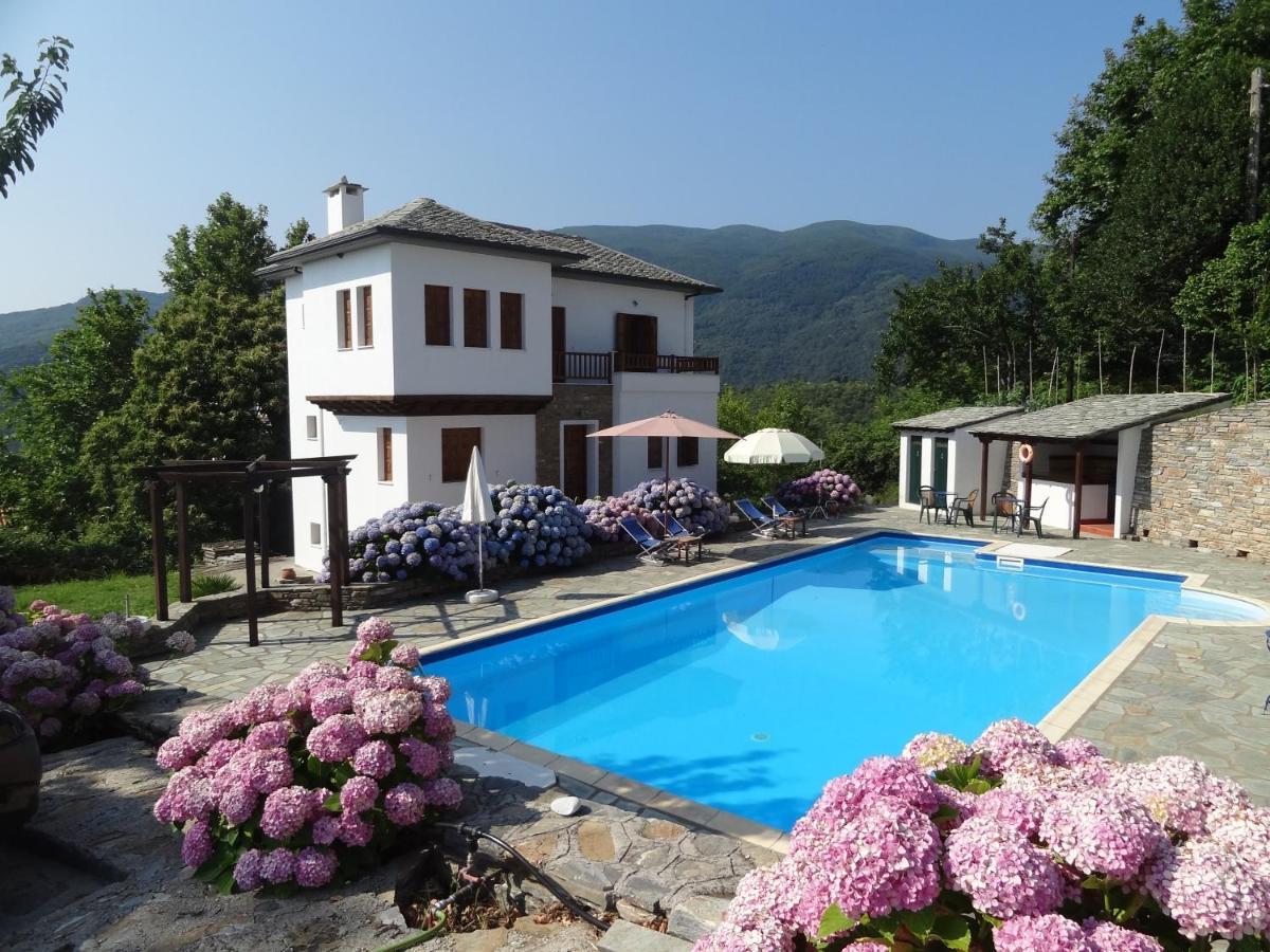 Hotel Vrionis Áyios Dhimítrios エクステリア 写真